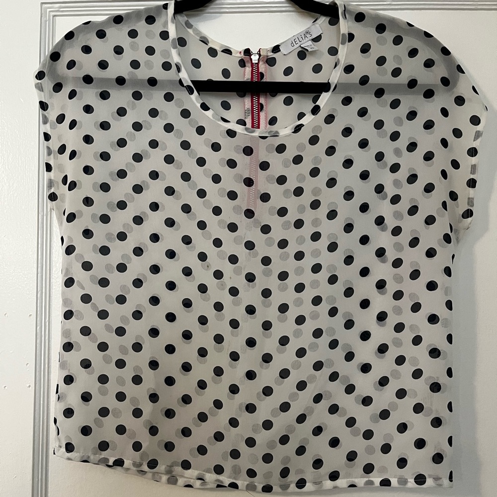 Polka-Dotted Lightweight Blouse